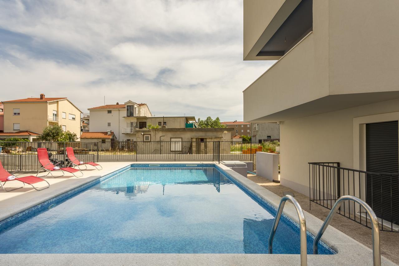 Luxury 3 Bed Apartment, Large Terrace, Pool, Close To Beach And Split! Podstrana Dış mekan fotoğraf